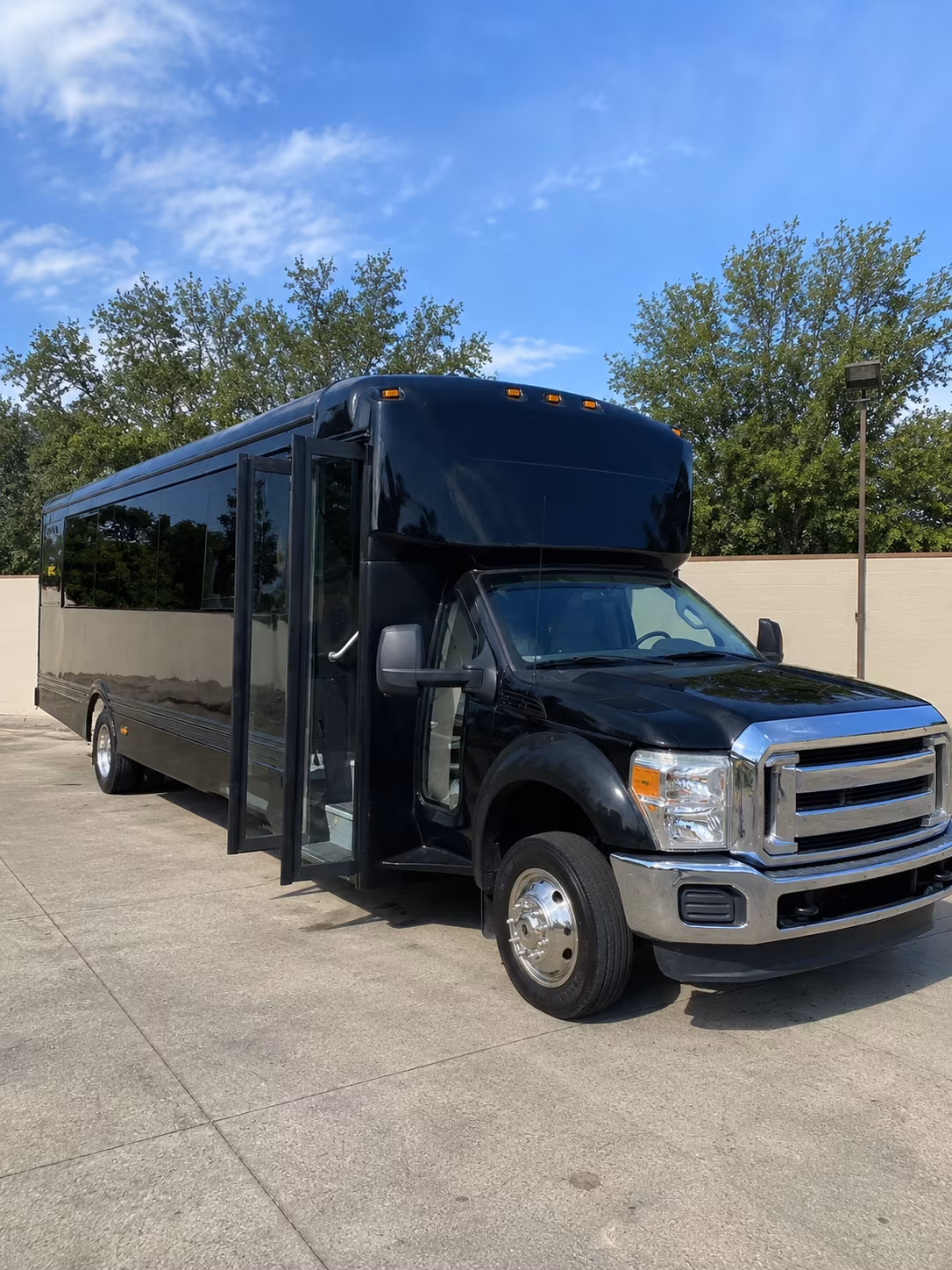 college station 20 passenger party bus