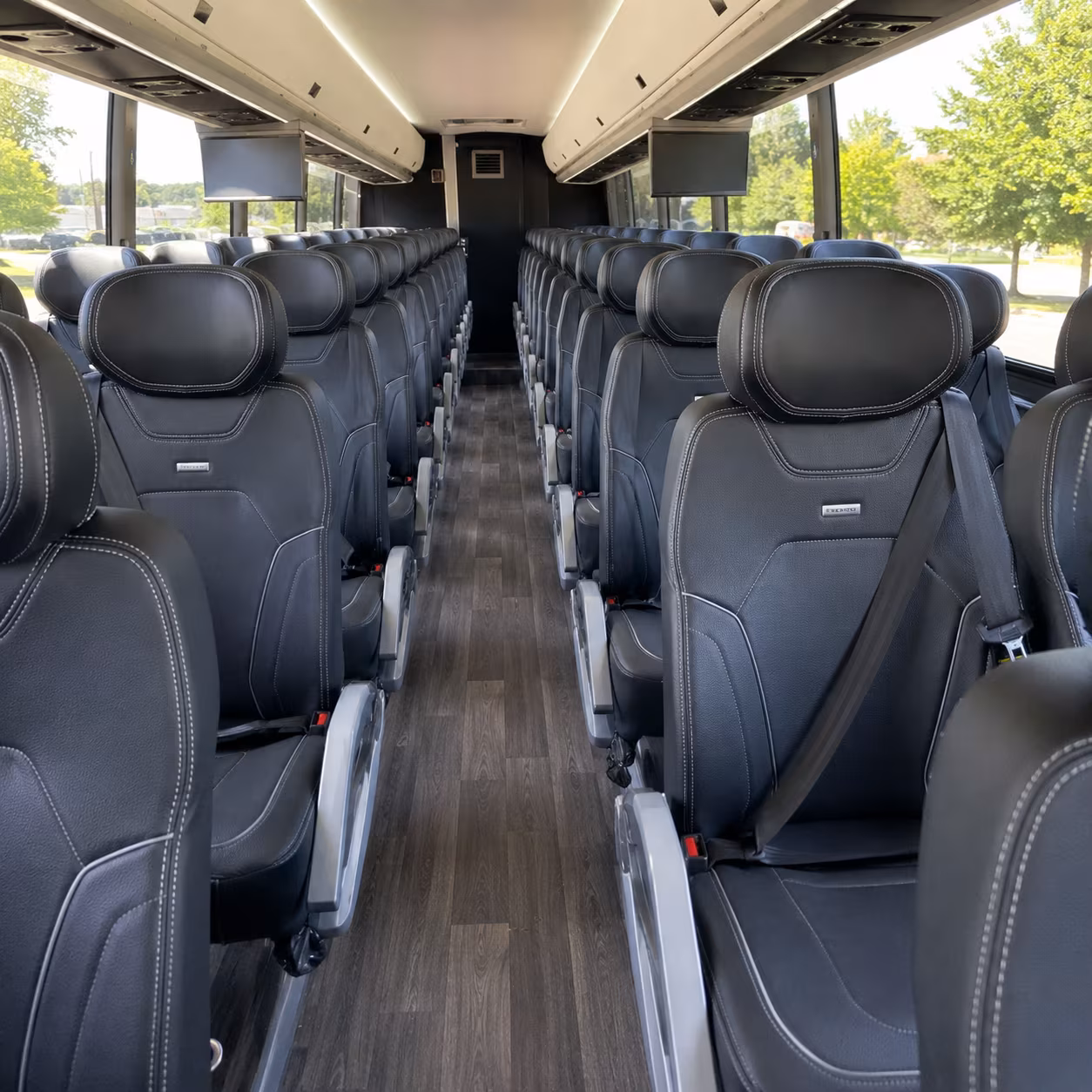 secure transportation for your next convention or trade show 1