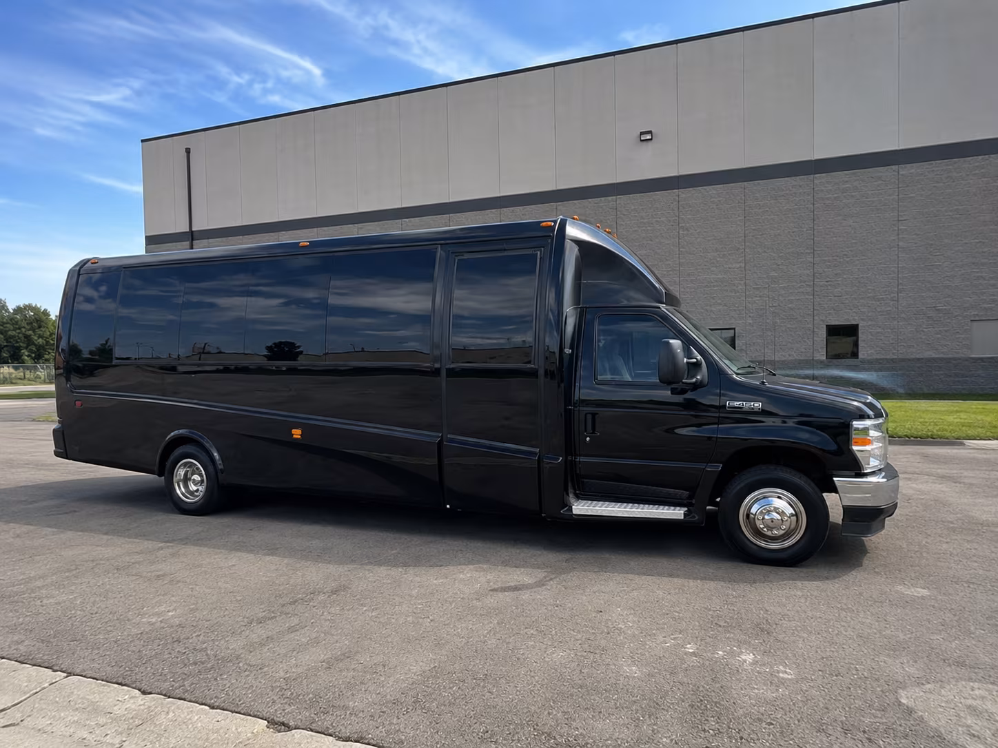 secure transportation for your next convention or trade show 2